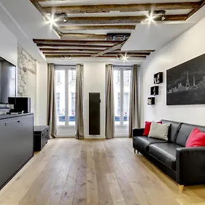 Mandar , Paris France