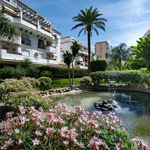 Holidays & Homes I Playa, Piscinas ,relax , Benalmadena Spain